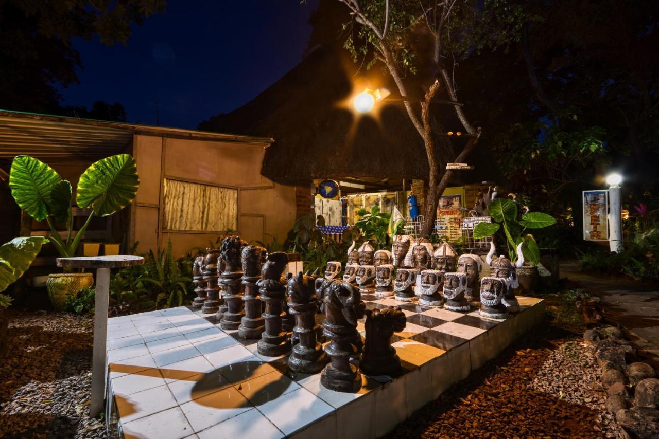 Victoria Falls Backpackers Lodge Экстерьер фото