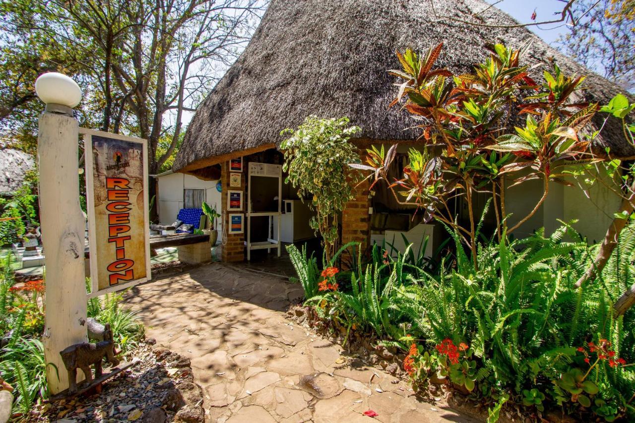 Victoria Falls Backpackers Lodge Экстерьер фото